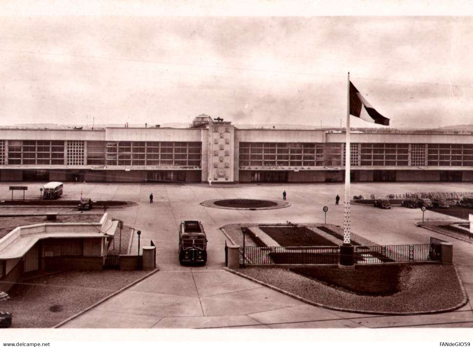 FRANCE - AÉRODROME - Port Aérien Du Bourget-Dugny -  ////  ALB 1 ///   26 - Aerodromes