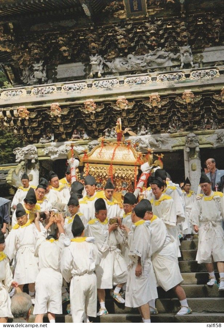 1 AK Japan * Grand Festival Of The Toshogu Shrine - Ein Mikoshi (tragbarer Schrein) Wird Durch Die Stadt Getragen * - Other & Unclassified