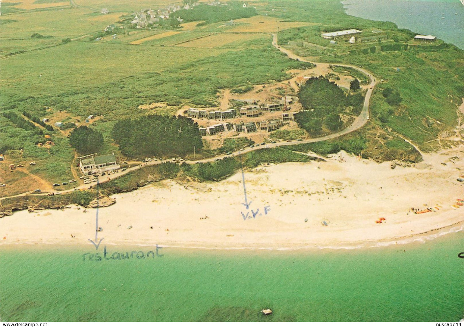 ILE DE GROIX - LE VVF ET LA PLAGE LES GRANDS SABLES VUS PAR AVION - Groix