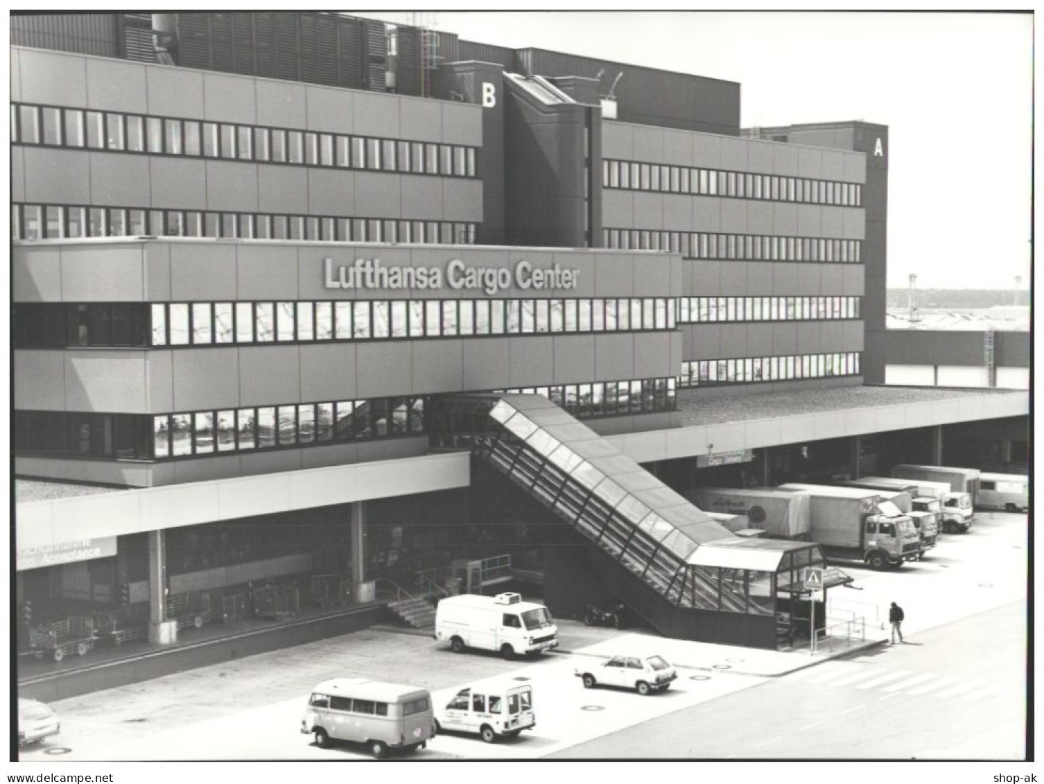 C5679/ Flughafen Frankfurt Lufthansa-Cargo Center  Foto 24 X 17,5 Cm 1982 - Autres & Non Classés