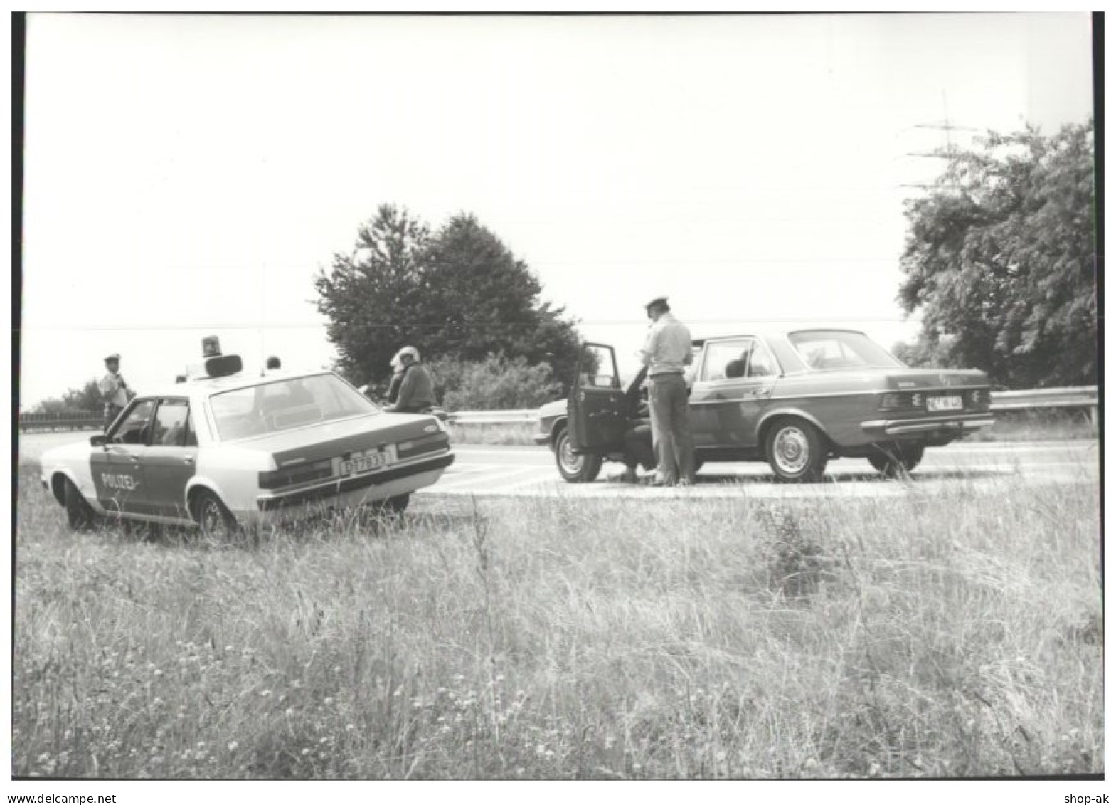 C5716/ Autobahn  Polizei Ford Granada  Foto 21 X 15 Cm 70er Jahre - Voitures