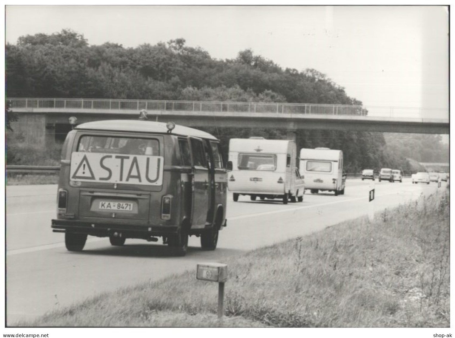 C5722/ Autobahn Stau Polizei VW Bus   Foto 21 X 15 Cm 70er Jahre  - Voitures
