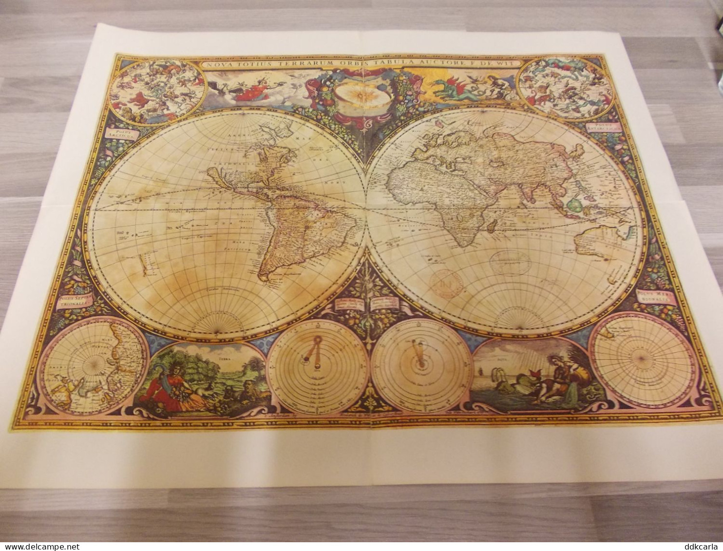 Oude Wereldkaart In Kleur - Bijlage Uit Een Tijdschrift - De Kaart Is In 4 Geplooid ! - Welt