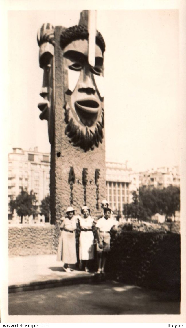 Paris - Photo Ancienne Originale - Exposition Internationale De 1937 - Statue Ile De Pâques ? - 6,5x11,5 Cm - Exposiciones