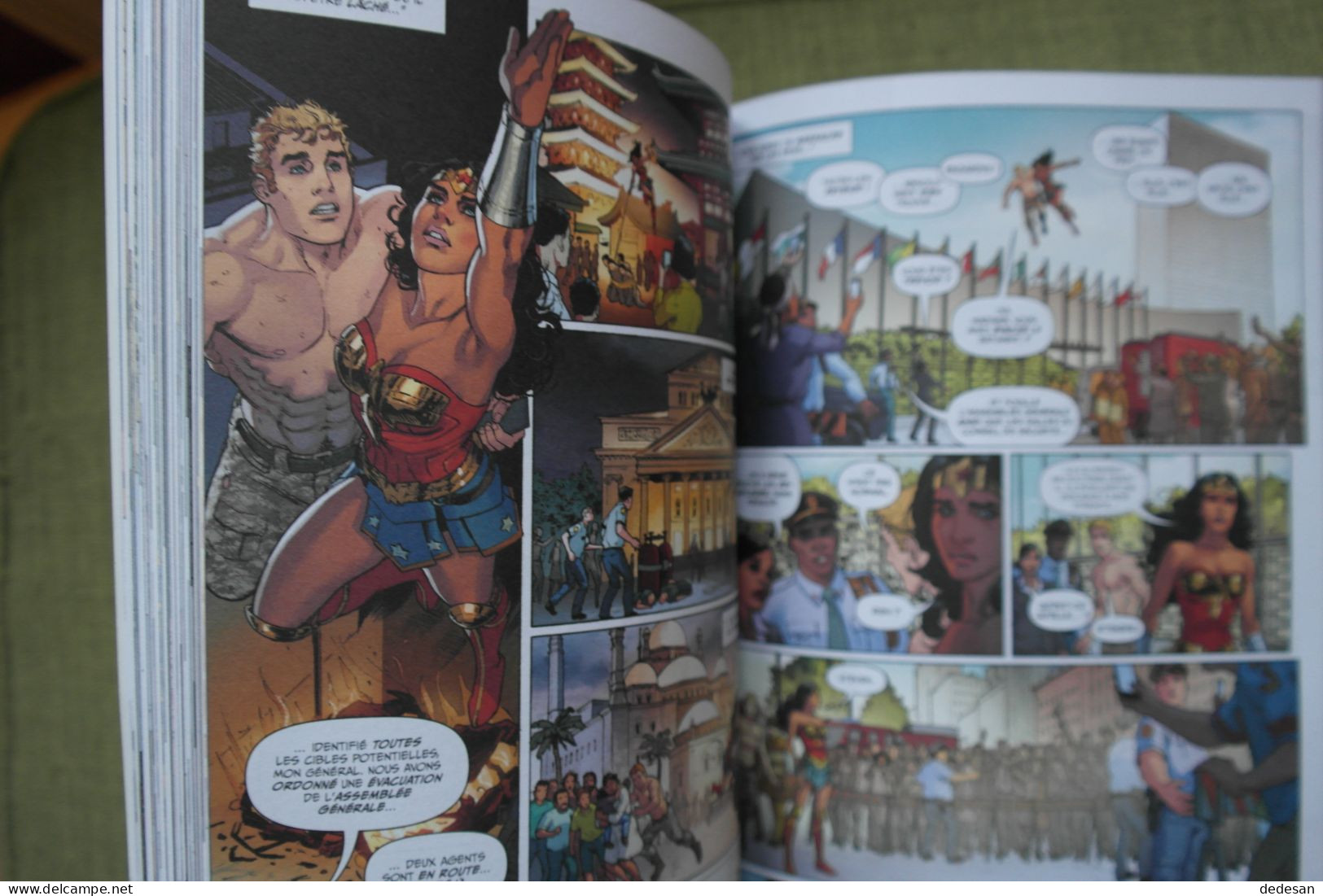 3 Bd Comics Harley Quinn Complètement Marteau, Injustice Année Un, Wonder Woman Année Un - Bücherpakete
