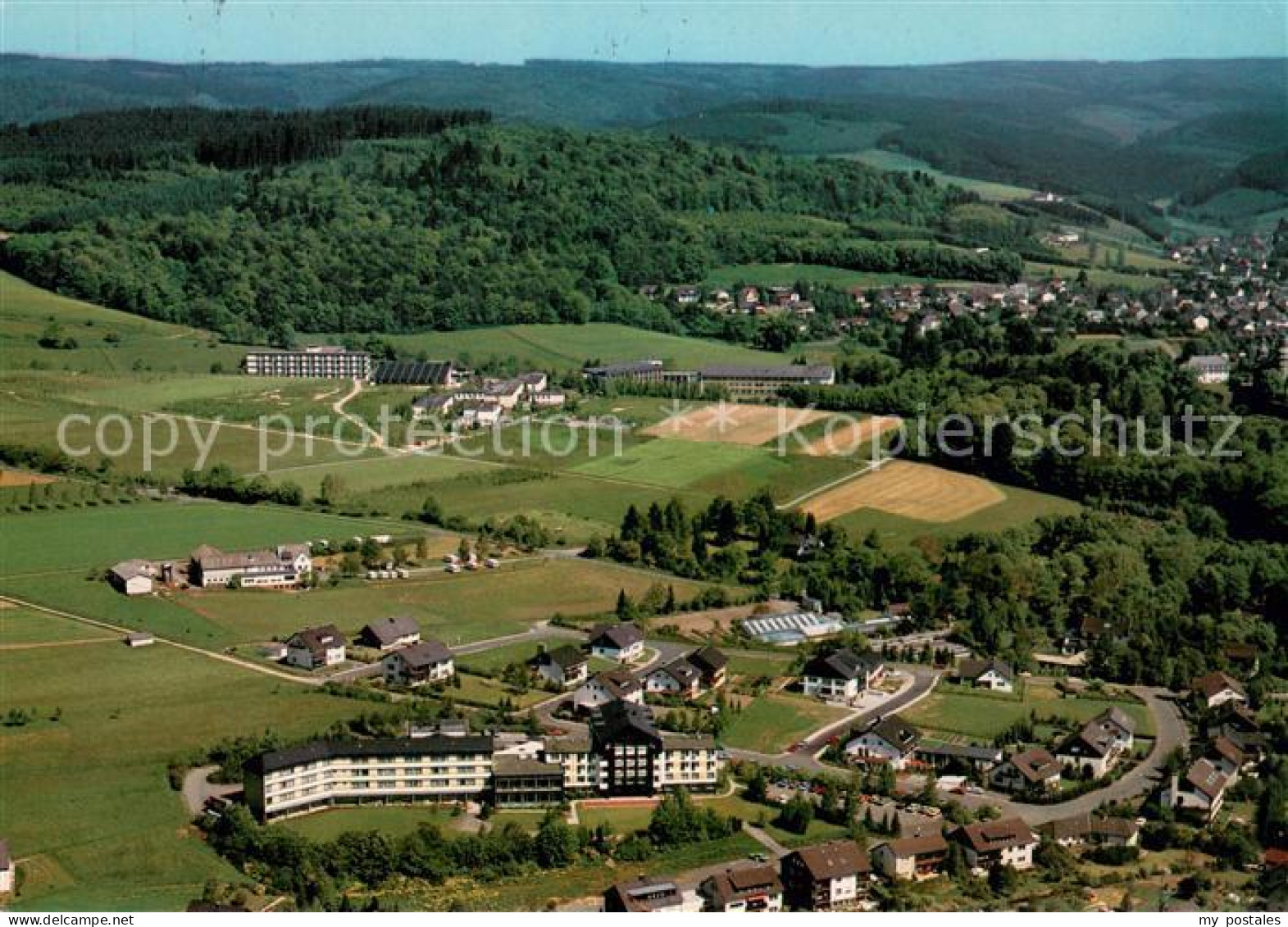 73667877 Bad Berleburg Kurort Kliniken Fliegeraufnahme Bad Berleburg - Bad Berleburg