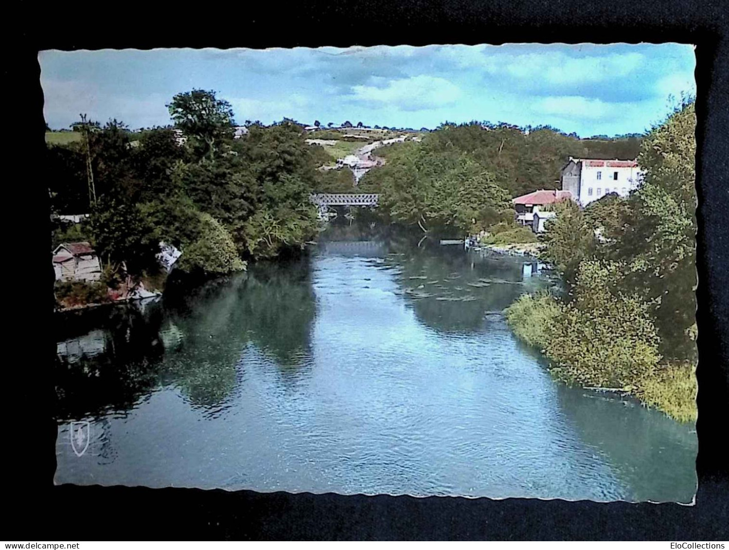 Cp, 63, Courpière, Vieux Pont Sur La Dore, Voyagée 1970, Ed. Du Lys - Courpiere