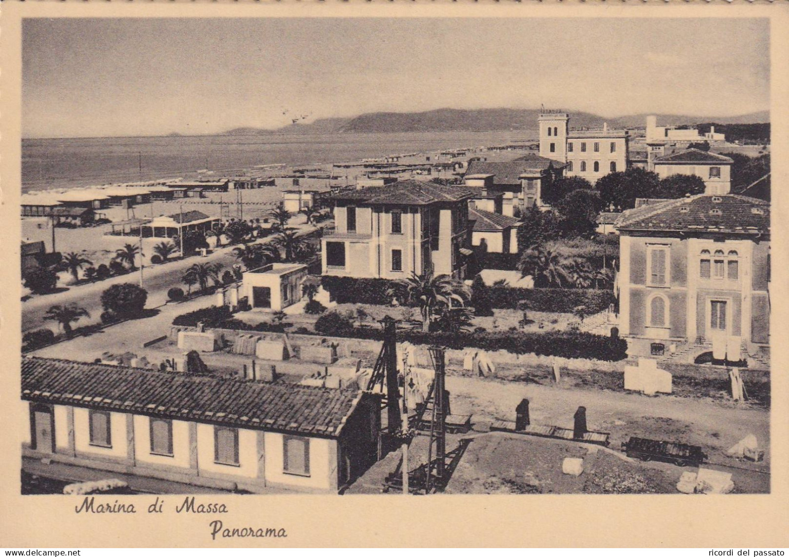 Cartolina Marina Di Massa ( Massa E Carrara ) Panorama - Massa