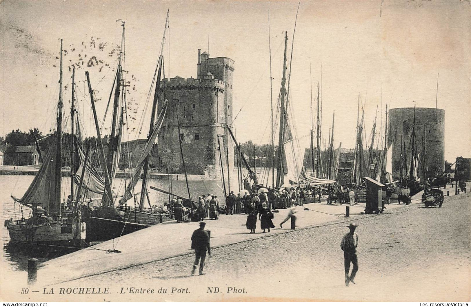 FRANCE - La Rochelle - Vue Générale De L'entrée Du Port - N D Phot - Animé - Carte Postale Ancienne - La Rochelle