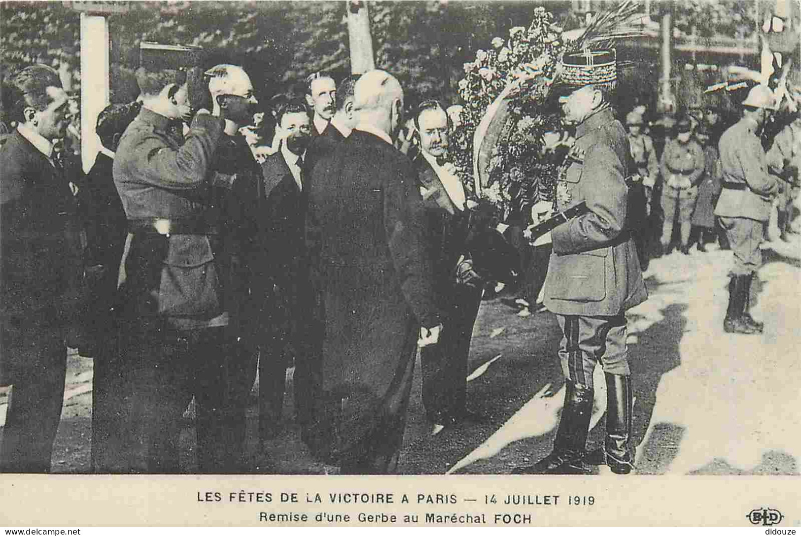 Reproduction CPA - 75 Paris - Les Fêtes De La Victoire 1919 - Remise D'une Gerbe Au Maréchal Foch - CPM Format CPA - Voi - Non Classés