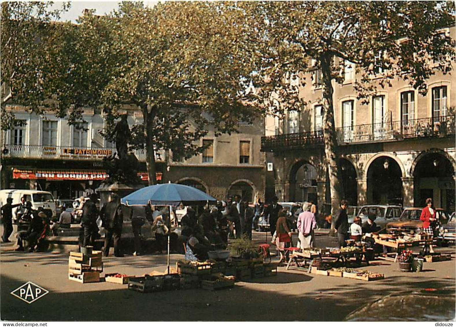 Marchés - Limoux - La Place De La République - CPM - Carte Neuve - Voir Scans Recto-Verso - Mercati