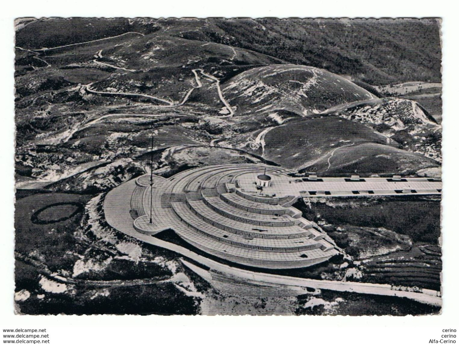 CIMA  GRAPPA (VI):  CIMITERO  MONUMENTALE  DEI  CADUTI  IN  GUERRA  -  FOTO  -  PER  LA  SVIZZERA  -  FG - Cementerios De Los Caídos De Guerra