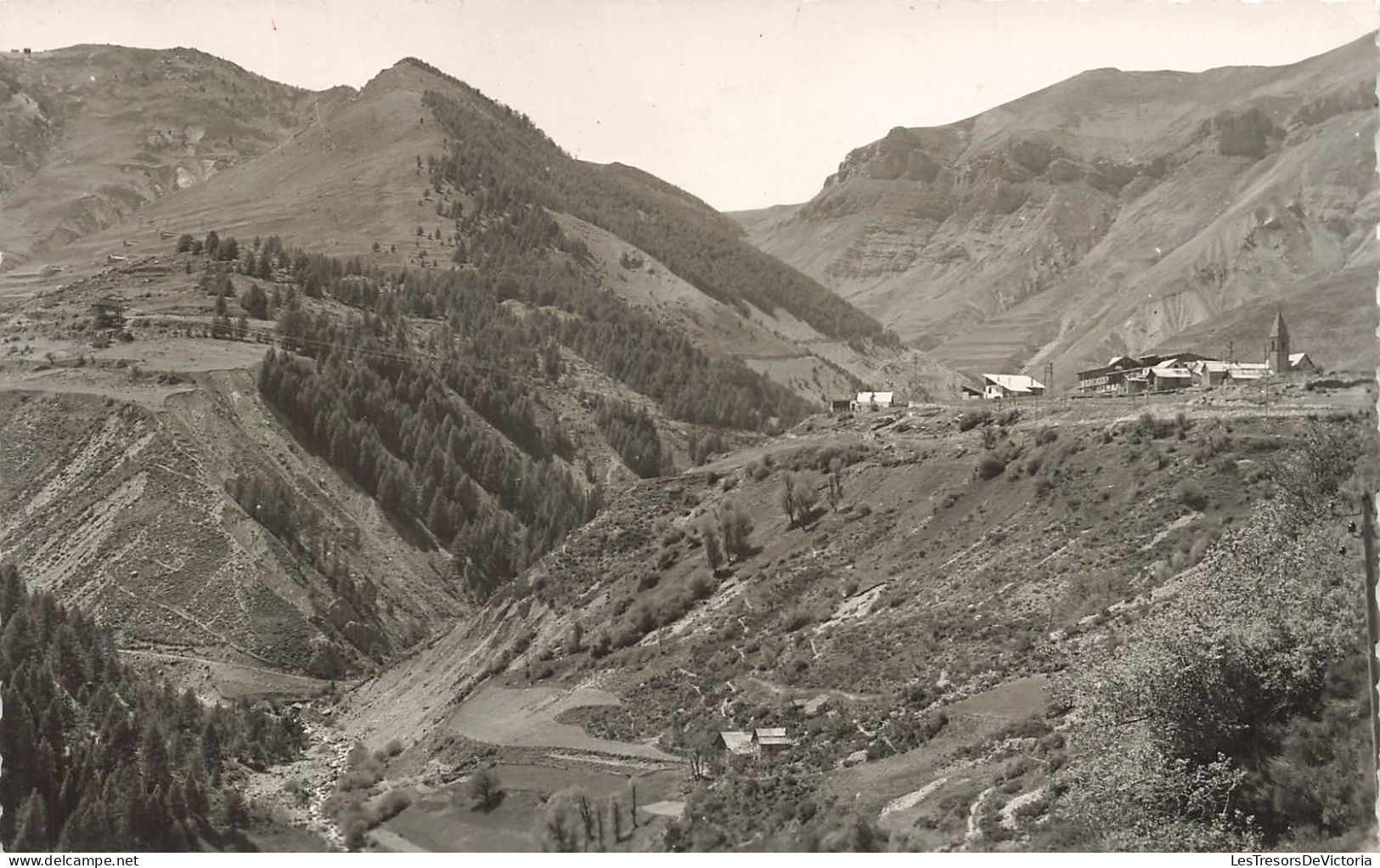 FRANCE - Les Alpes Maritimes - L'arrivée à Auron (alt 1608 M) - Vue Sur Le Bas De Rio - Carte Postale Ancienne - Saint-Etienne-de-Tinée