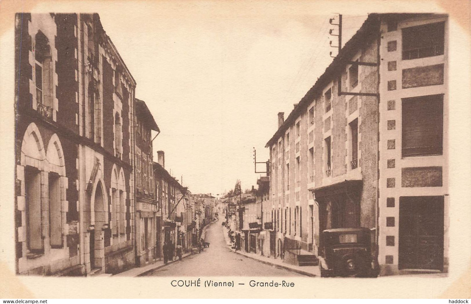 COUHE : GRANDE RUE - Couhe