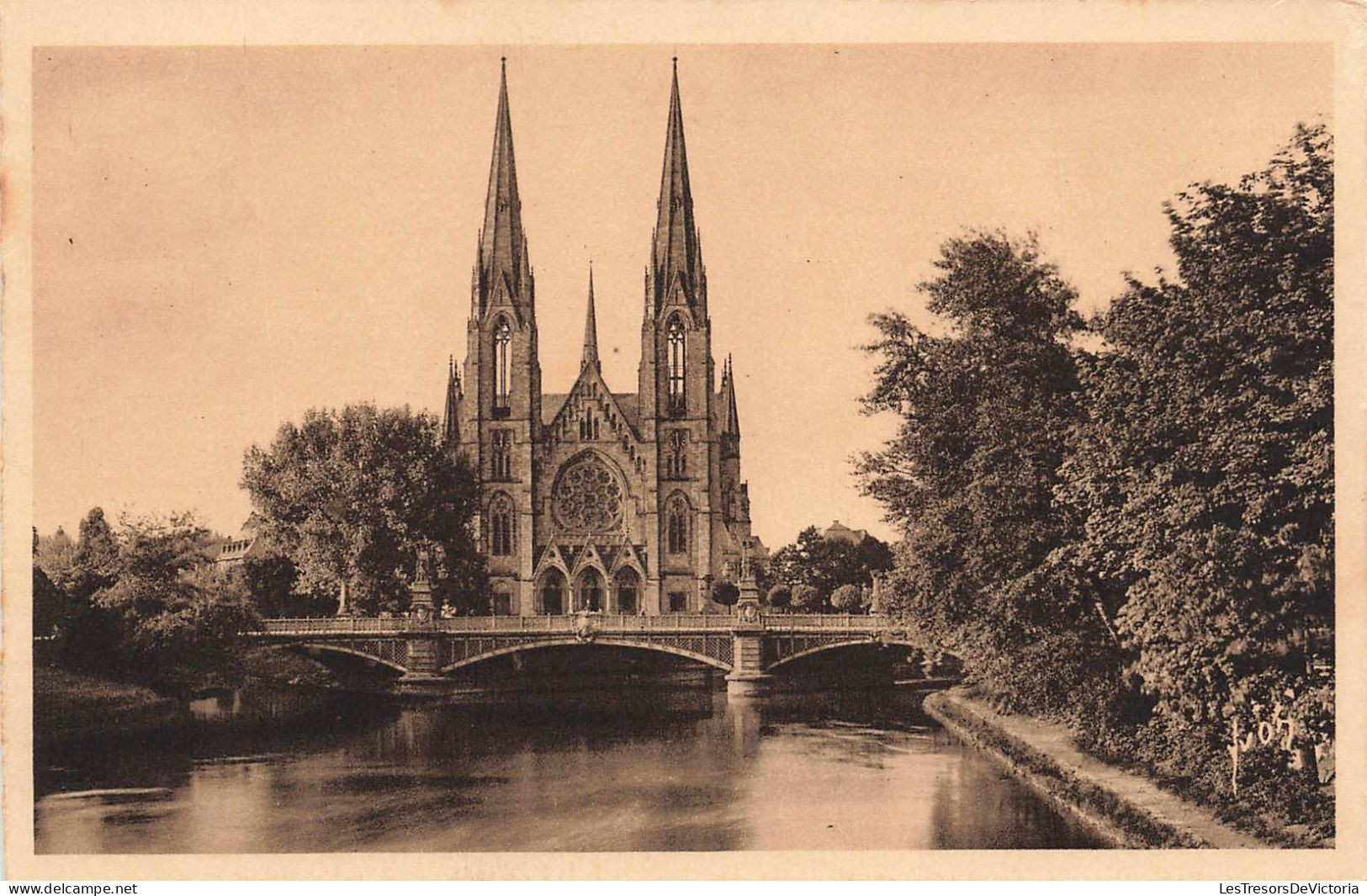 FRANCE - Strasbourg - Vue Générale De L'église Protestante St Paul Et Bords De... - Carte Postale Ancienne - Strasbourg