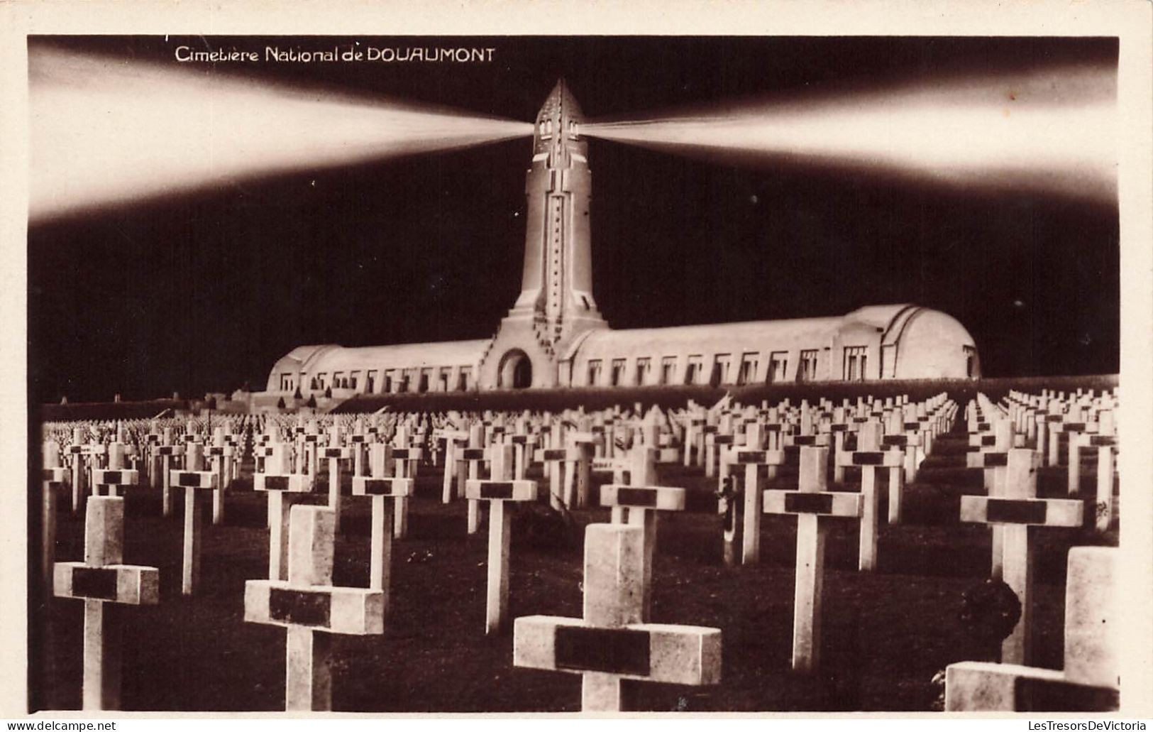 FRANCE - Cimetière National De Douaumont (16 000 Tombes) - Cimetière Et Phare - Carte Postale Ancienne - Douaumont