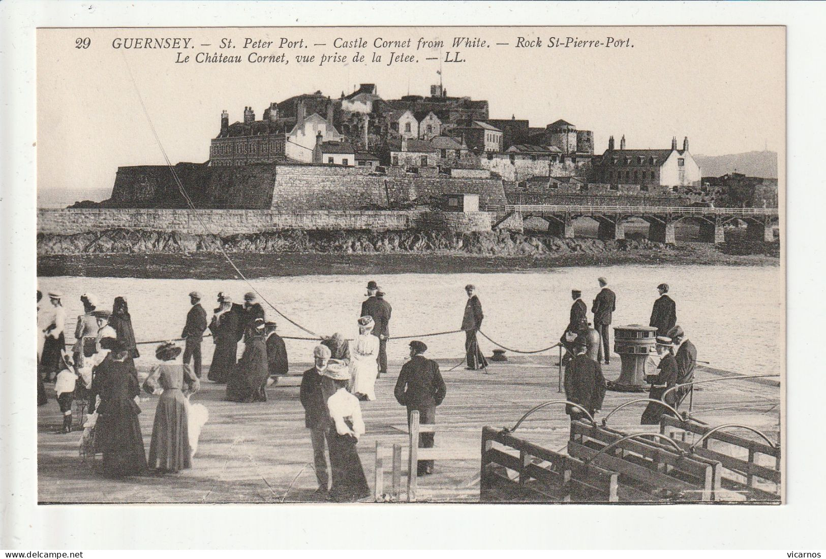 CP ROYAUME UNI GUERNSEY St Peter Port Castle Cornet From White - Guernsey