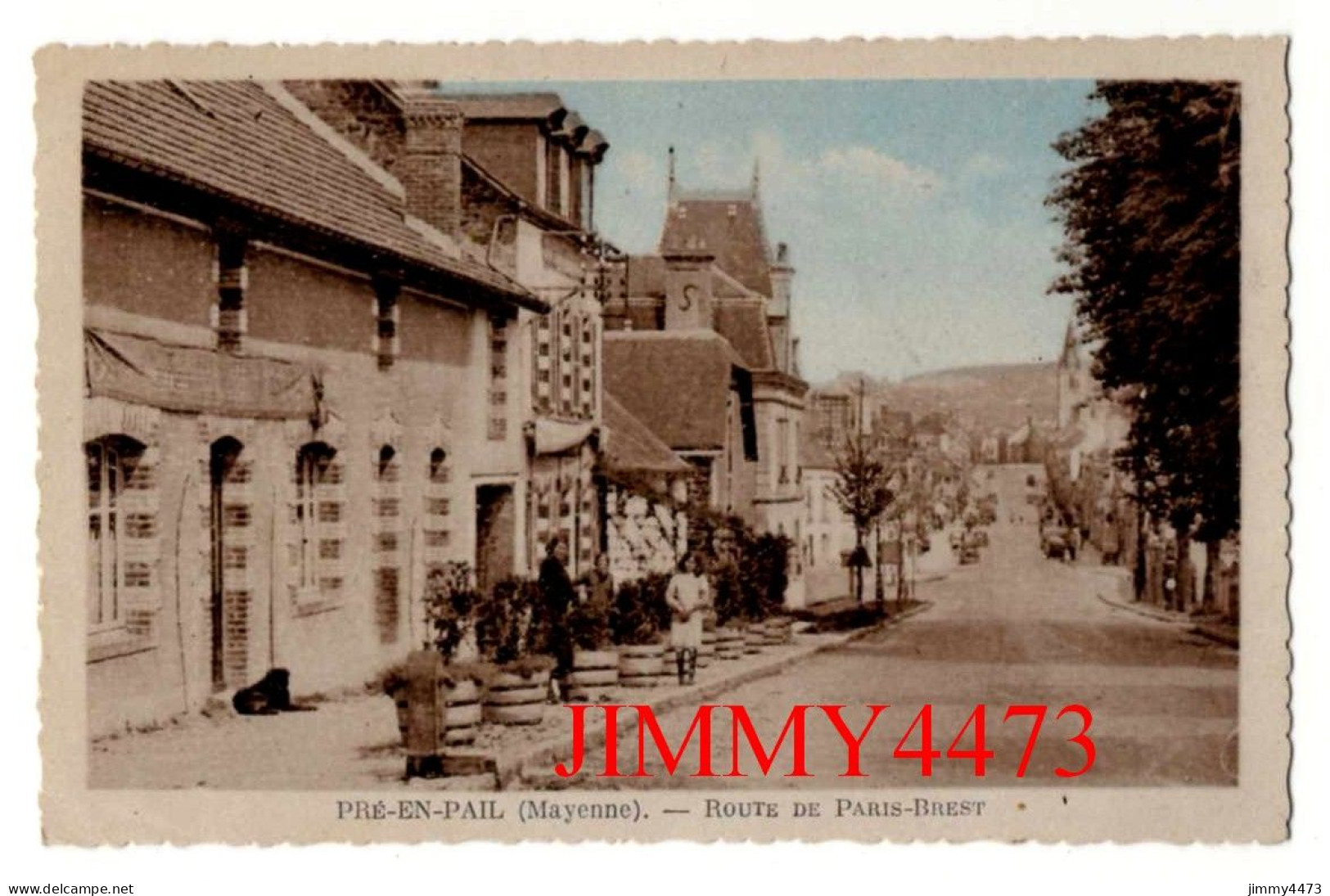 CPA - PRE-EN-PAIL En 1948 (Mayenne) Route De Paris-Brest ( Rue Bien Animée ) Edit. R.Caron - Pre En Pail