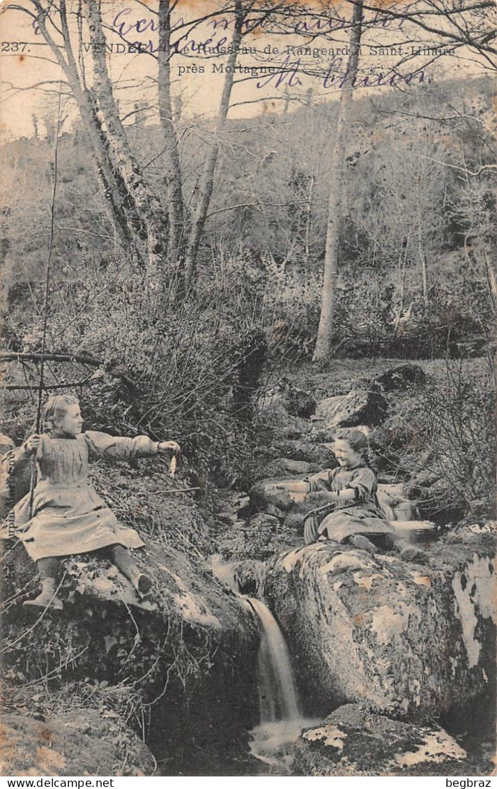 MORTAGNE SUR SEVRE    ENVIRONS RUISSEAU DE RNGEARD ST HILAIRE  JEUNE FILLES A LA PECHE - Mortagne Sur Sevre