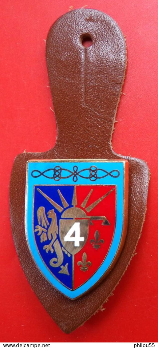 Insigne Pucelle 57 MONTIGNY LES METZ 4eme Regiment De Hussards - France