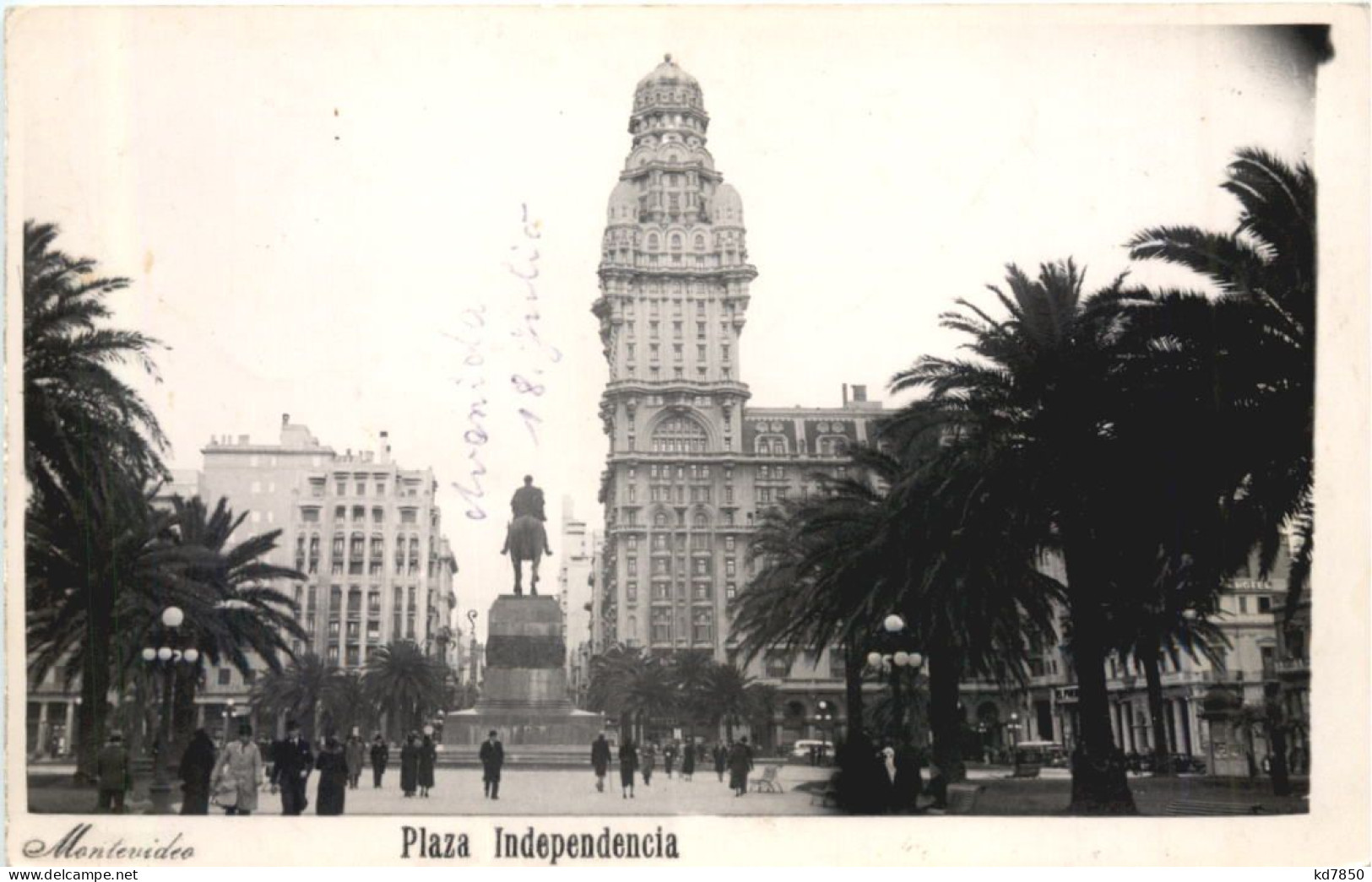 Montevideo - Plaza Independencia - Uruguay