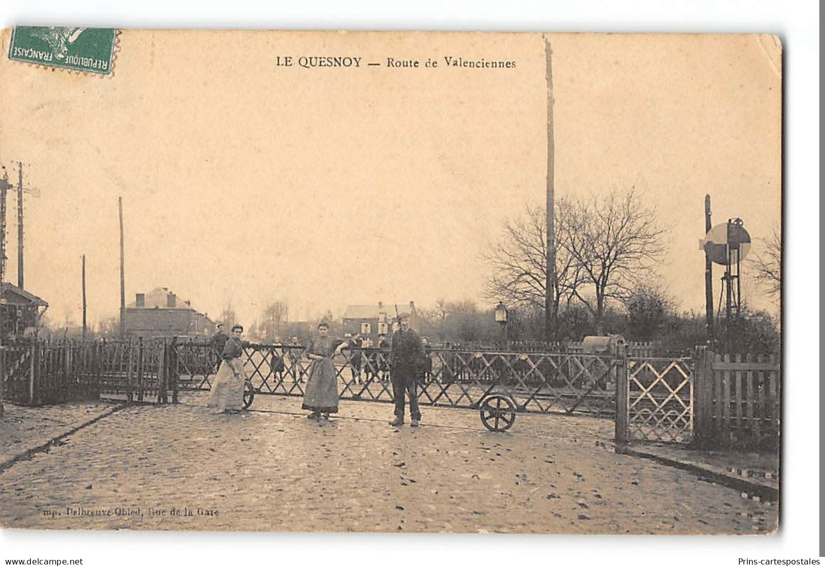 CPA 59 Le Quesnoy Route De Valenciennes Le Passage à Niveau - Le Quesnoy