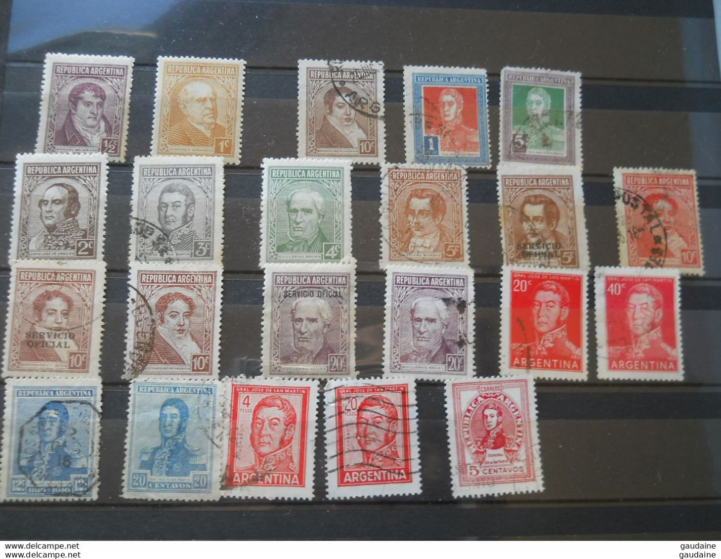 ARGENTINE - ARGENTINA - LOT DE 200 TIMBRES DIFFERENTS - SET - COLLECTION - Collections, Lots & Series