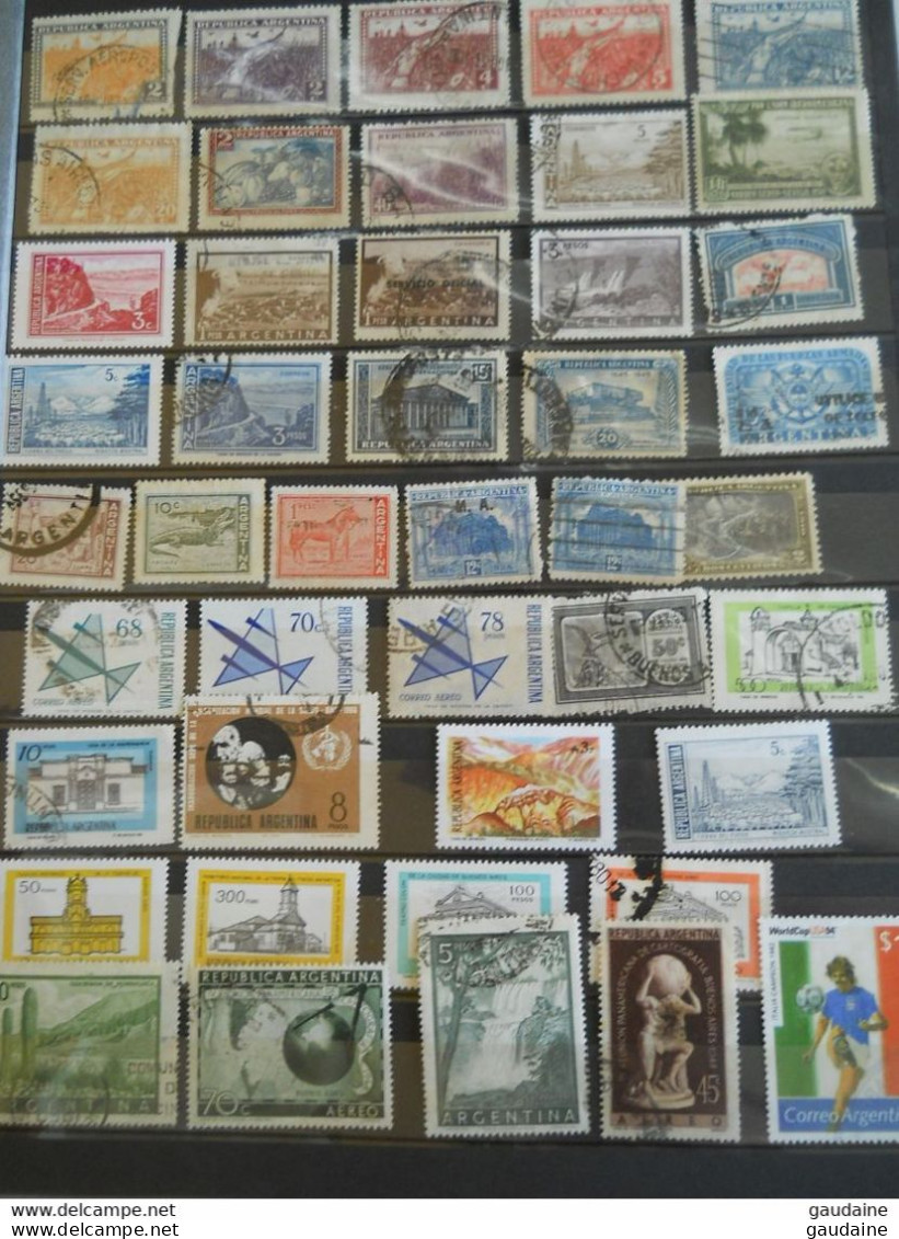 ARGENTINE - ARGENTINA - LOT DE 200 TIMBRES DIFFERENTS - SET - COLLECTION - Collections, Lots & Series