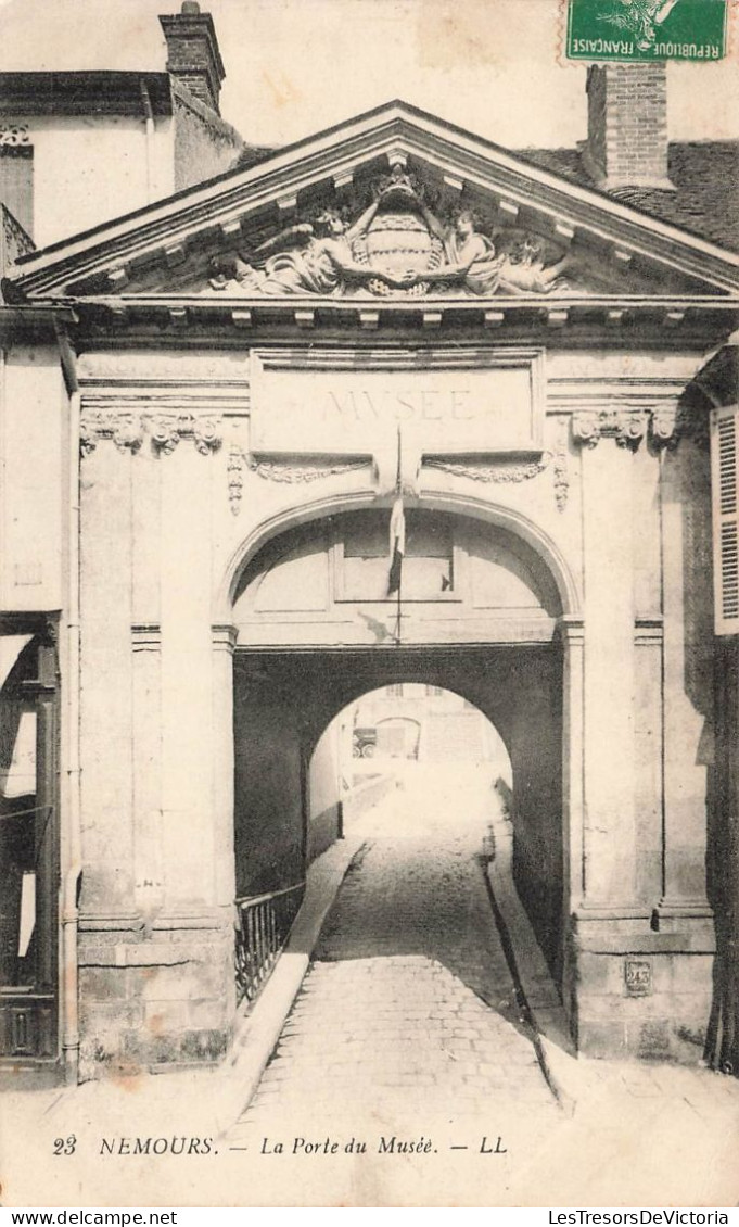 FRANCE - Nemours - Vue Générale De La Porte Du Musée - L L - Vue Sur L'entrée - Carte Postale Ancienne - Nemours