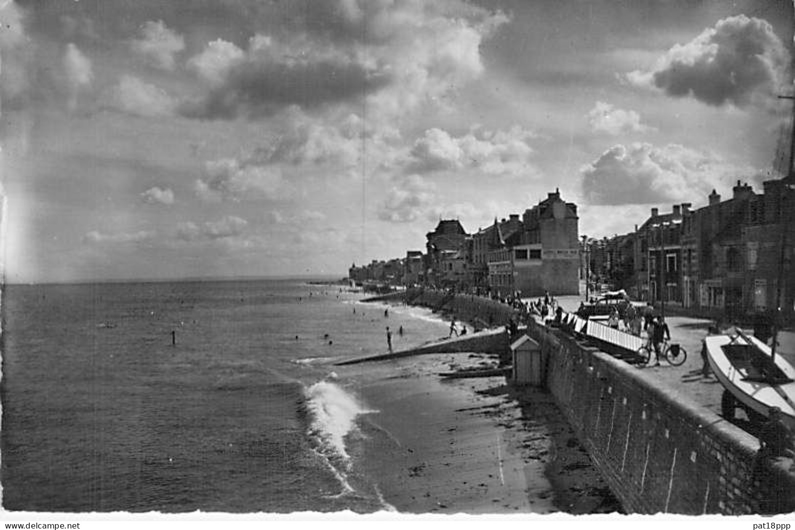 Bon Lot de 70 CPSM dentelées noir/blanc (11 couleur) PLAGES de FRANCE (30 PF + 40 GF) dont VUES AÉRIENNES (0.15 €/carte)