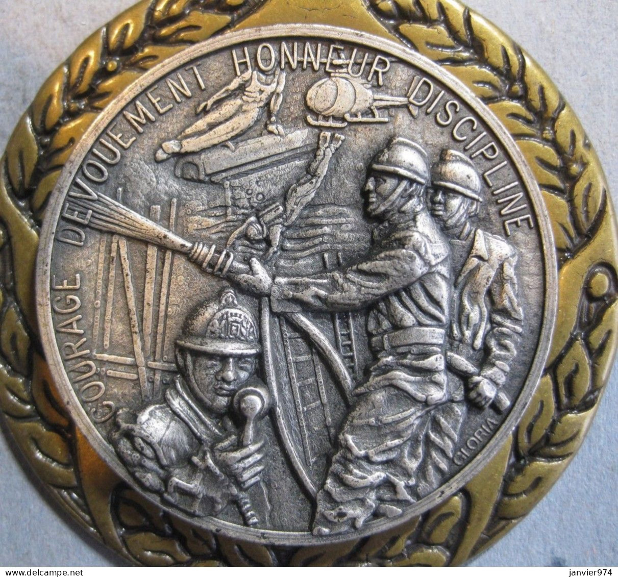Tres Belle Applique En Bronze , Medaille Pompiers , Courage , Dévouement , Honneur , Discipline Par Gloria - Bombero