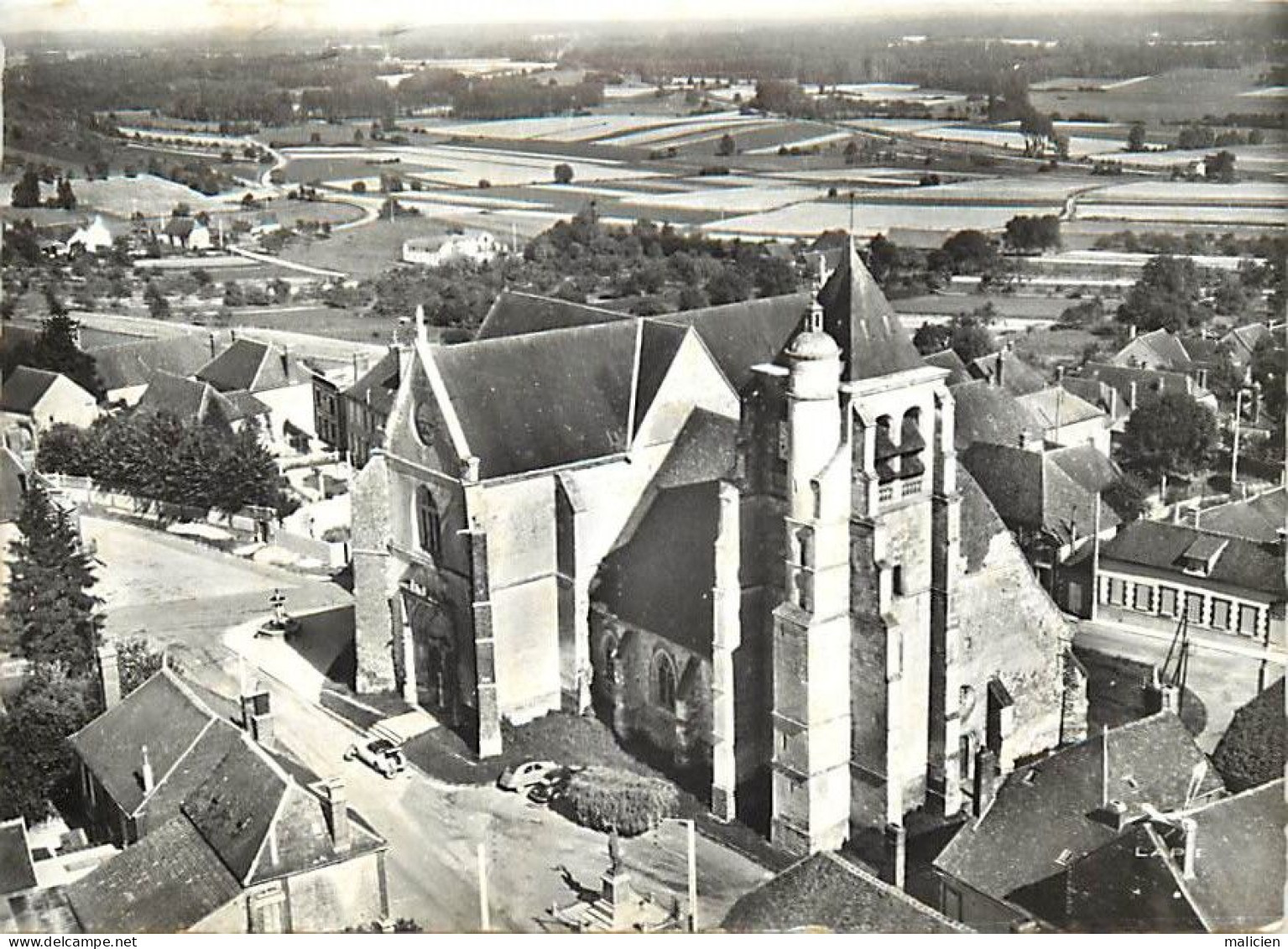 Gd Format -ref-AD419- Yonne - Neuvy Sautour - Vue Aerienne De L Eglise Et Son Quartier - Edit. Lapie N° 6 - - Neuvy Sautour