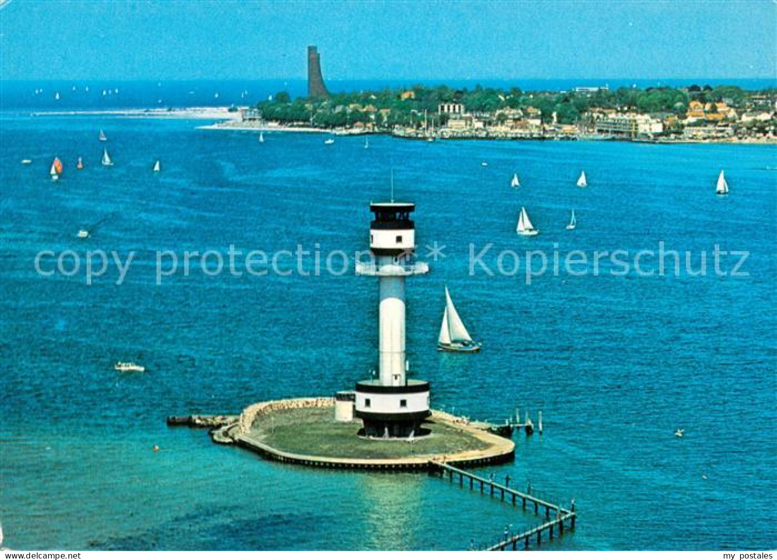 73647237 Laboe Friedrichsorter Leuchtturm Marine Ehrenmal Fliegeraufnahme Laboe - Laboe