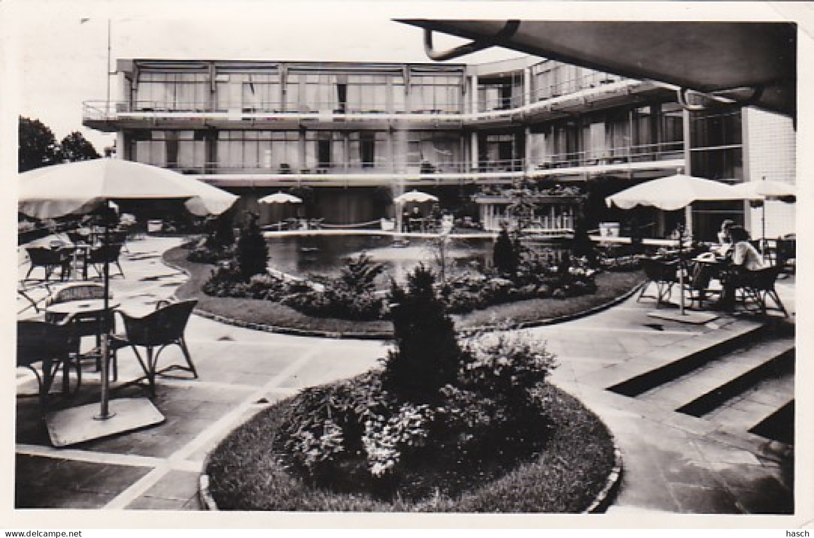 3765	118	Hilversum, Grand Hotel Gooiland (poststempel 1958)(zie Hoeken) - Hilversum