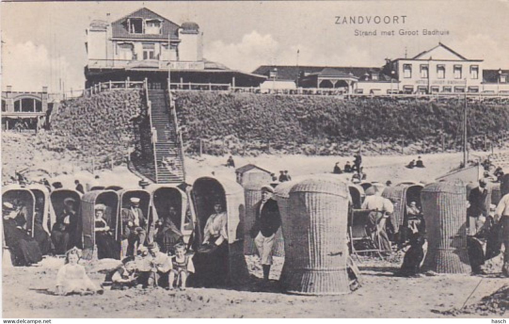 3765	135	Zandvoort, Strand Met Groot Badhuis - Zandvoort