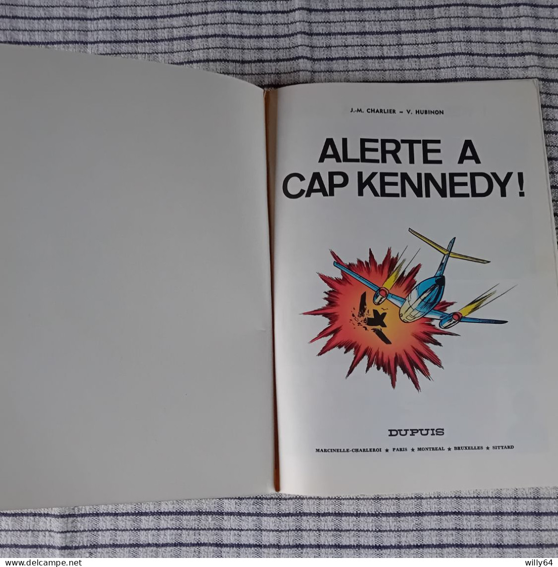 LES AVENTURES DE BUCK DANNY  N°32  "Alerte à Cap Kennedy"   1983  DUPUIS   BD SOUPLE  TBE - Buck Danny