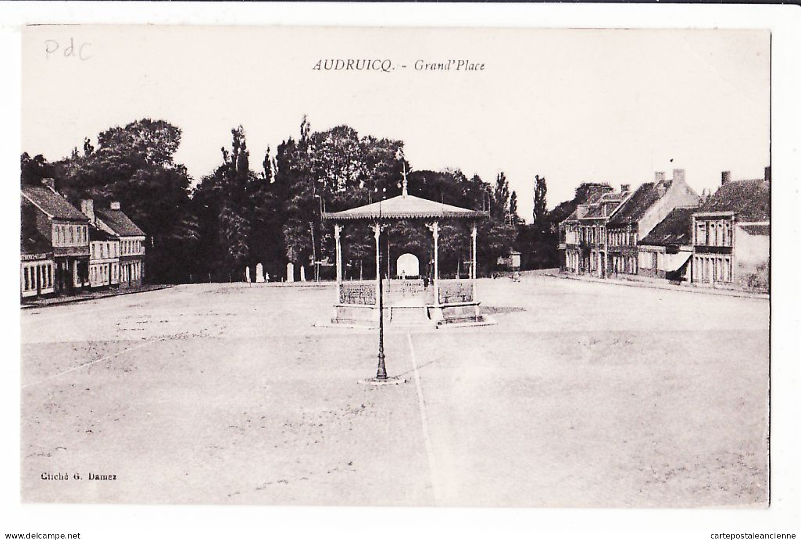 18937 / AUDRUICQ Pas-de-Calais Kiosque Musique GRAND PLACE CPA 1910s Cliché DAMEZ - Audruicq