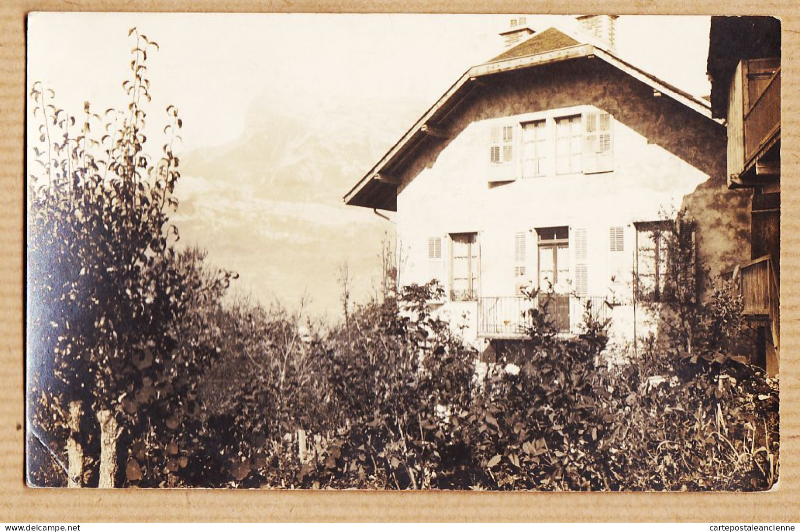18623 / Region RHONE-ALPES ? Carte-Photo 1910s à Localise Maison Jardin Fruitier Arrière Plan Massif Montagneux Pic - Rhône-Alpes