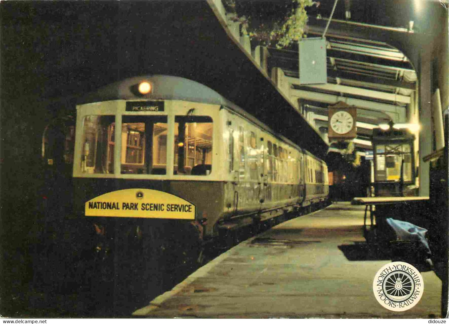 Trains - Métro - National Park Diesel Scenic Unit At Pickering Station - Units Built By Gloucester RaiIway Carriage  Wag - Métro