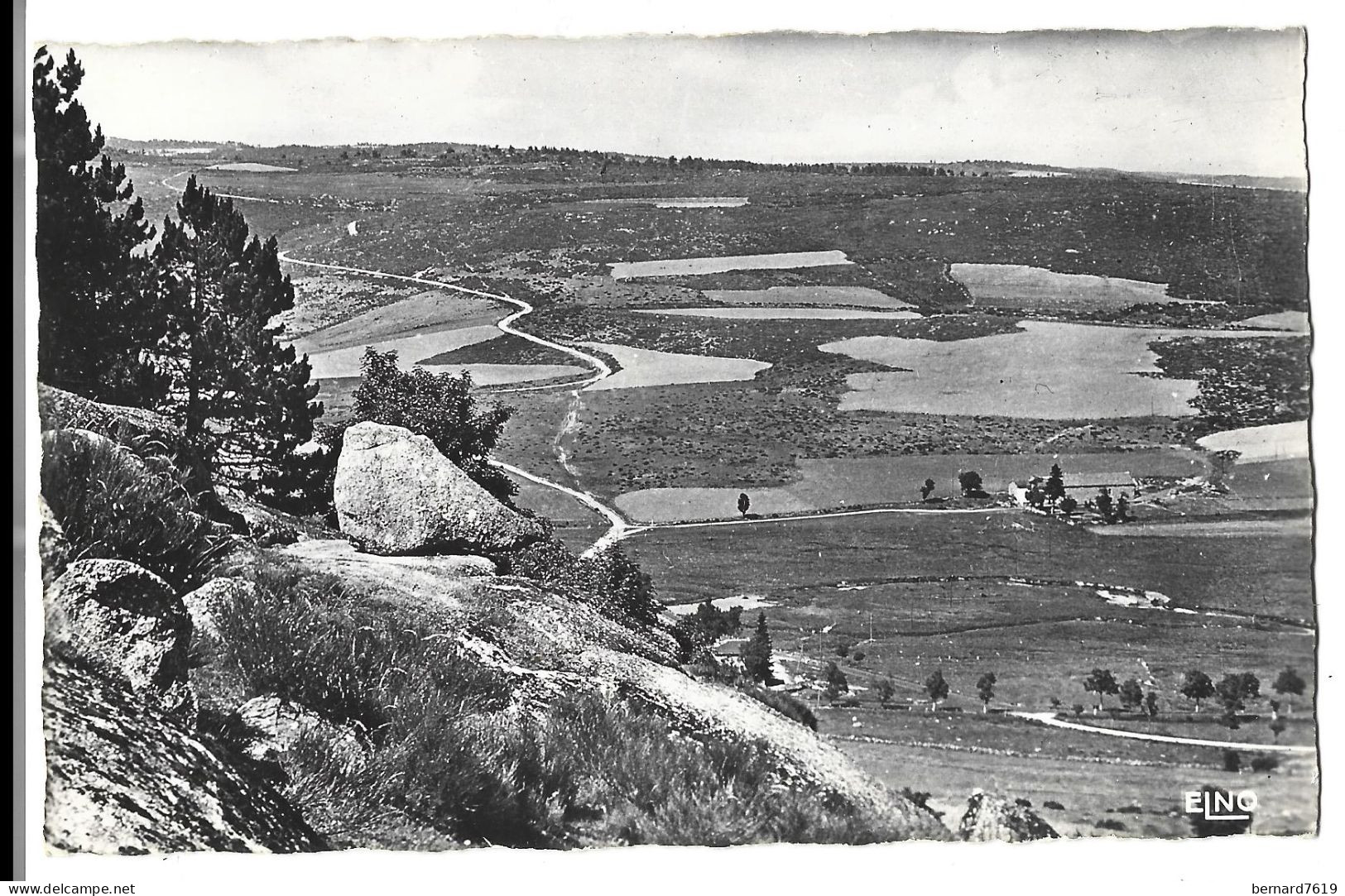 48 Chateauneuf De Randon  - La Roche Branlante - Panorama Sur La Vallee - Chateauneuf De Randon