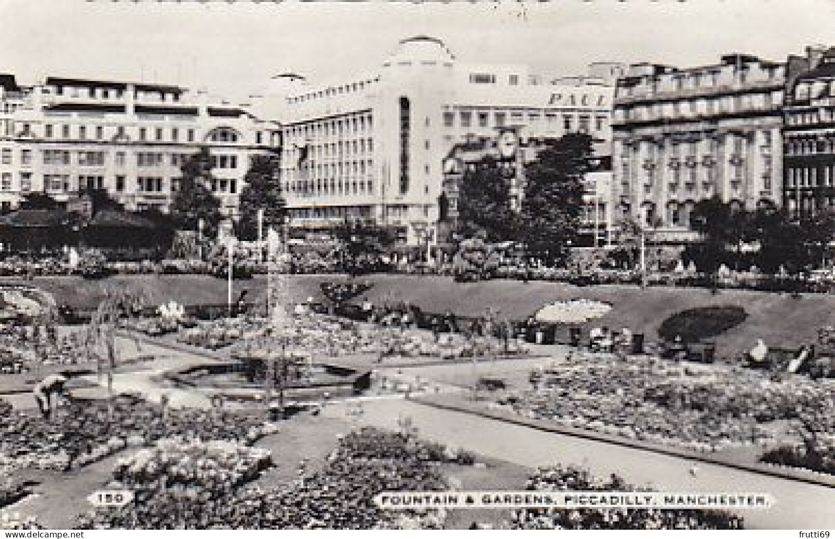 AK 207976 ENGLAND - Manchester - Piccadilly - Fountain & Gardens - Manchester