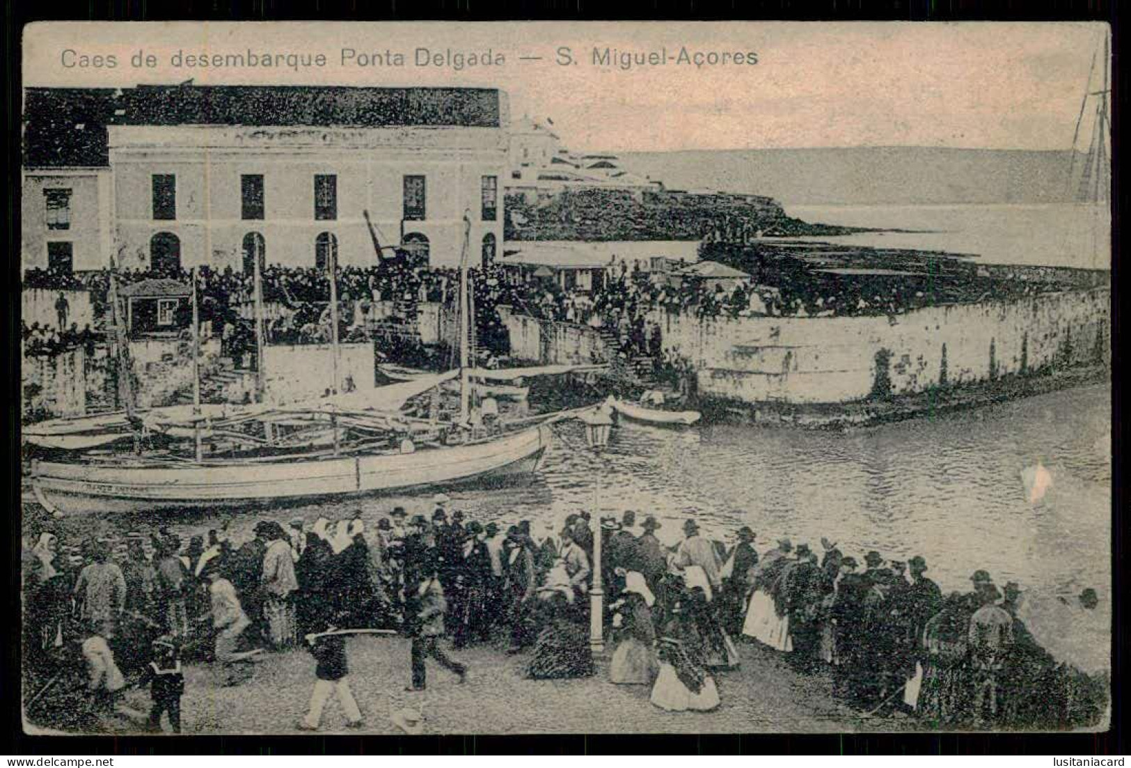 SÃO MIGUEL - PONTA DELGADA - Caes De Desembarque. ( Ed. Hugo Knobloch & Co.) Carte Postale - Açores