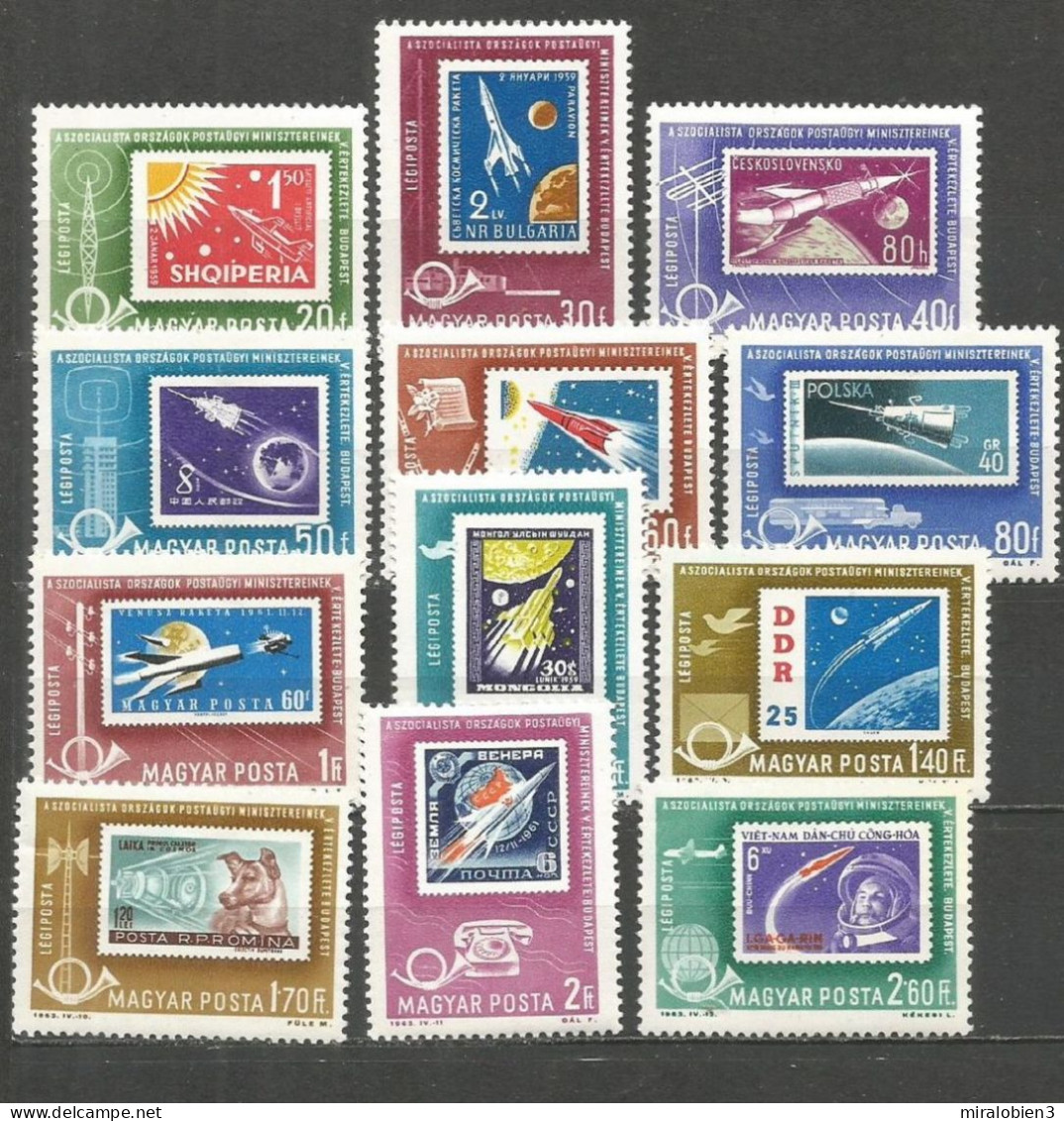 HUNGRIA CORREO AEREO YVERT NUM. 258/269 ** SERIE COMPLETA SIN FIJASELLOS - Unused Stamps