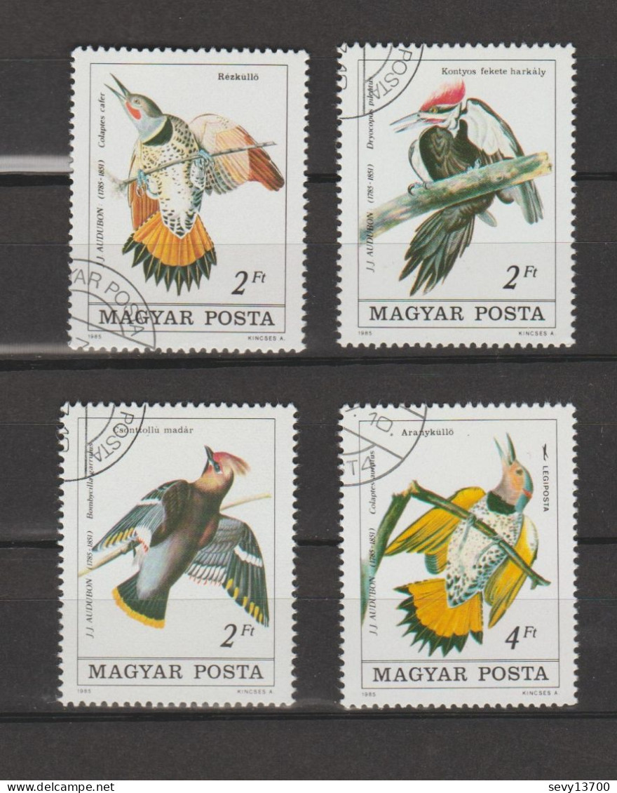 Hongrie  - Magyar Posta - Lot De 41 Timbres -  20 Timbres Les Oiseaux 21 Timbres Les Fleurs - Collections