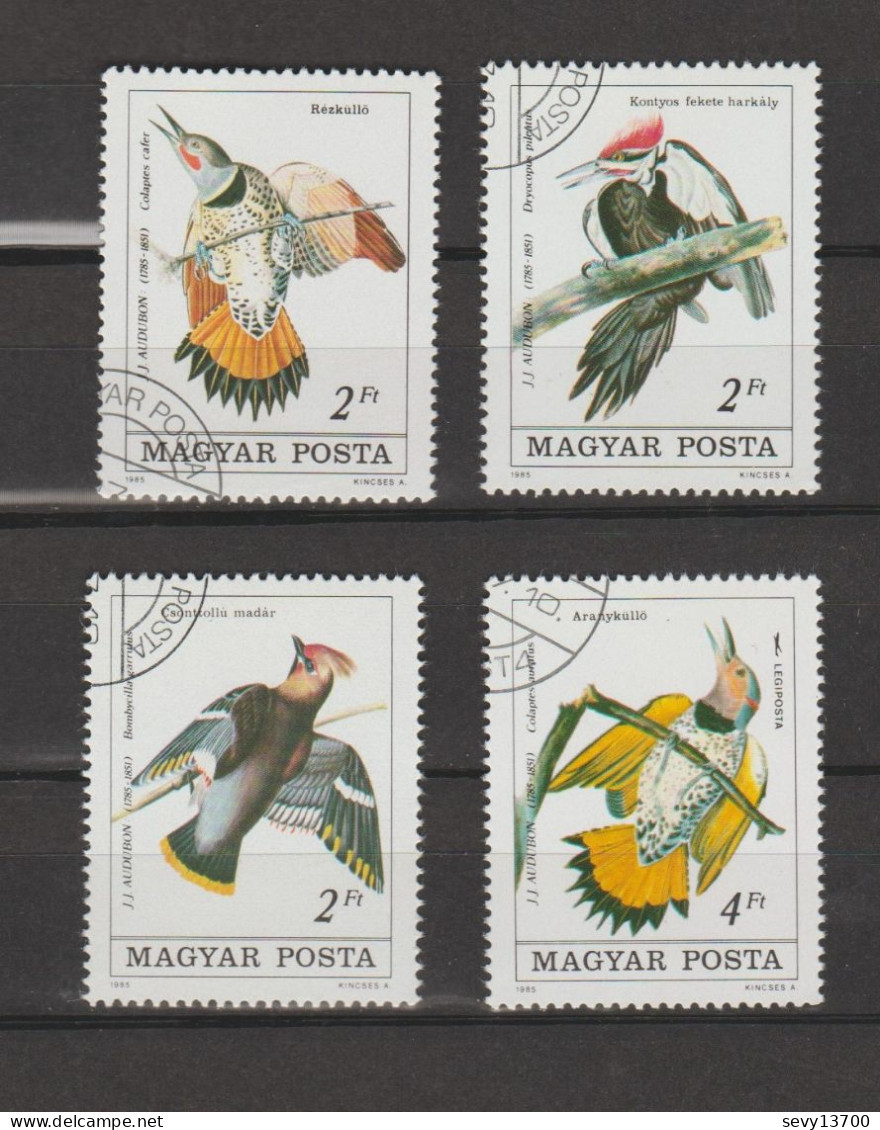 Hongrie  - Magyar Posta - Lot De 41 Timbres -  20 Timbres Les Oiseaux 21 Timbres Les Fleurs - Sammlungen
