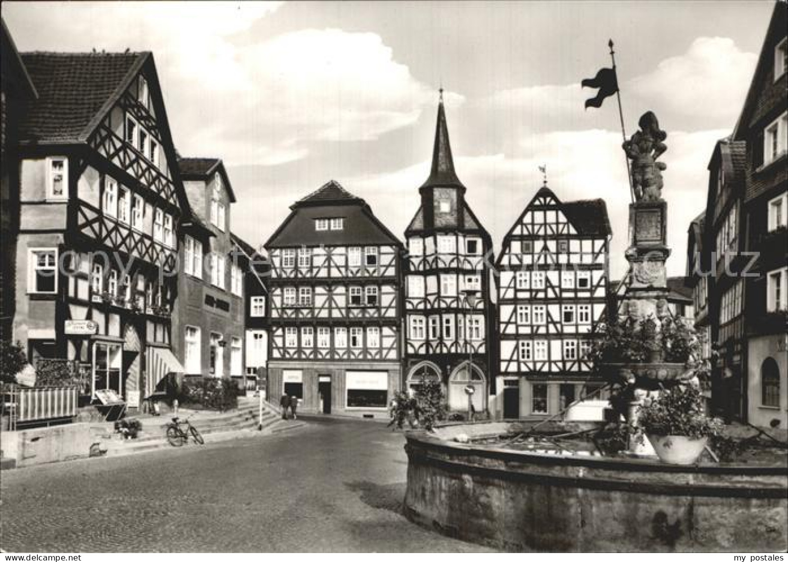 72389831 Fritzlar Marktplatz Mit Rolandsbrunnen Fritzlar - Fritzlar