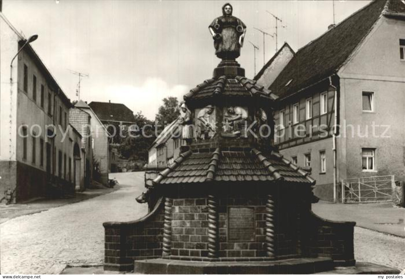 72388086 Kohren-Sahlis Toepferbrunnen Marktplatz Kohren-Sahlis - Kohren-Sahlis