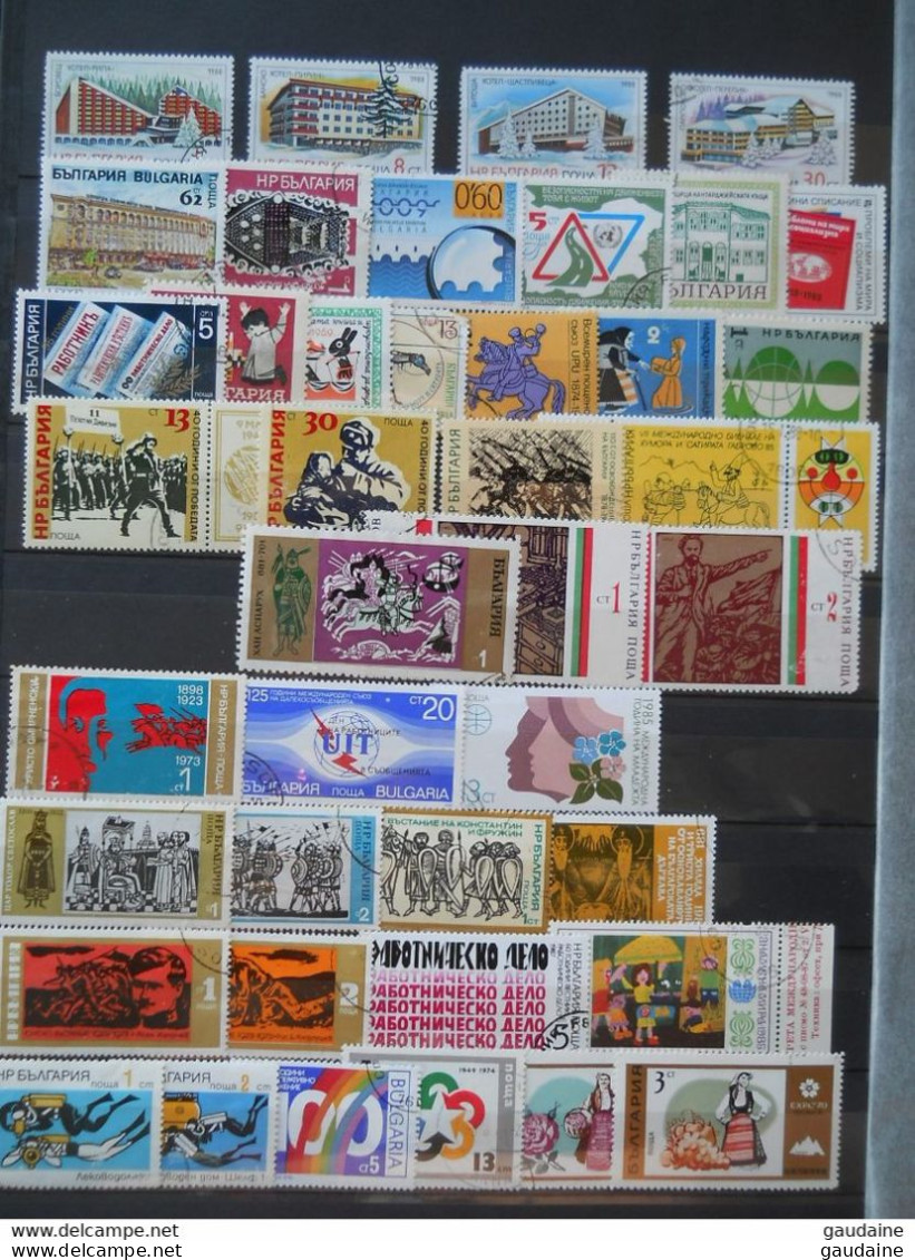 BULGARIE - BULGARIA - LOT DE 455 TIMBRES DIFFERENTS - SET - COLLECTION - Lots & Serien