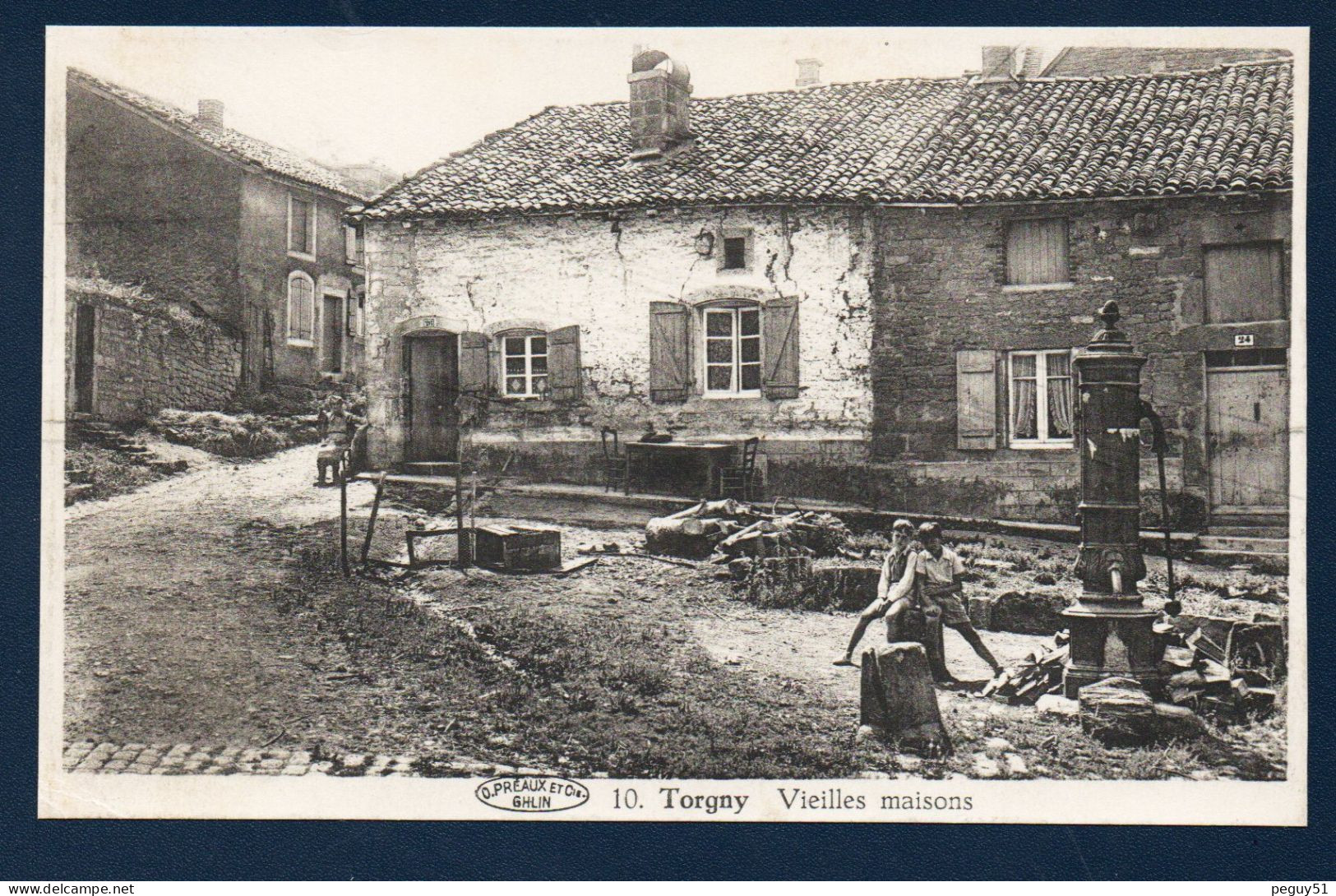 Torgny (Rouvroy).Vieilles Maisons Du Village. Fontaine. Enfants. - Rouvroy