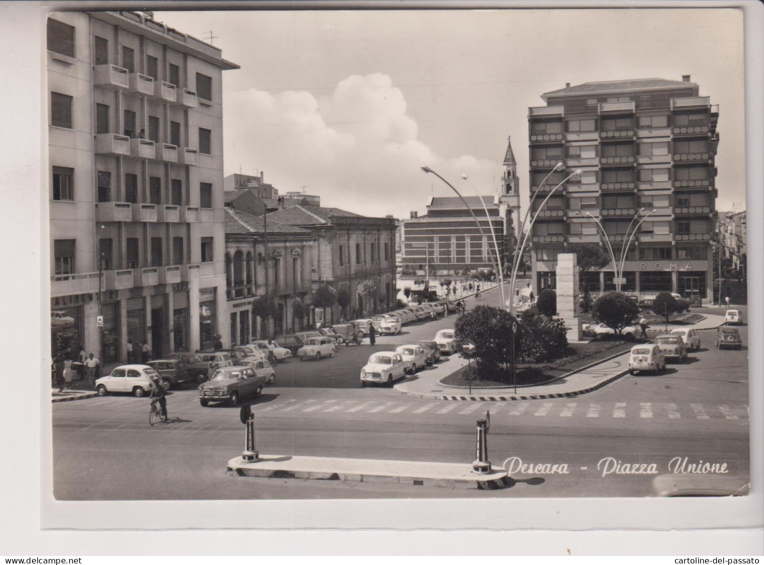 PESCARA PIAZZA UNIONE  AUTO CARS VOITURES  VG - Pescara